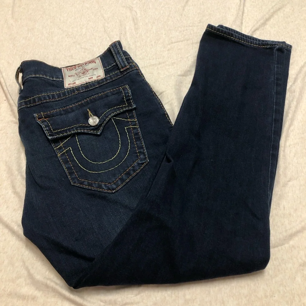True Religion Geno Relaxed Slim Dark Wash Denim Jeans Big T Flap Pockets 36